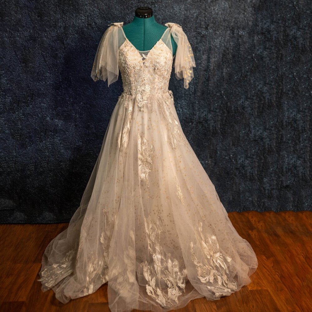 SALE Champagne Off-White Embroidered Wedding Ball Gown Dress Corset Back - XS/S - Picture 3 of 16